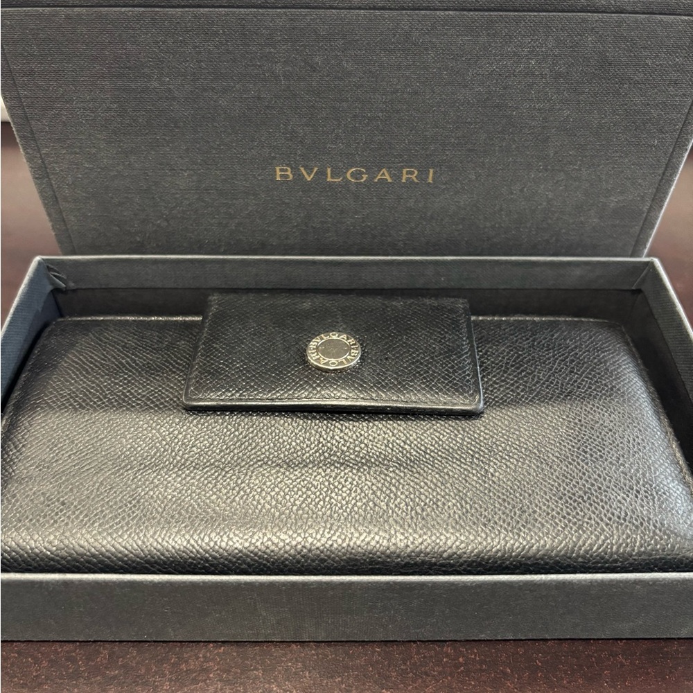 Pre-owned Bvlgari Textured Black Leather wallet.